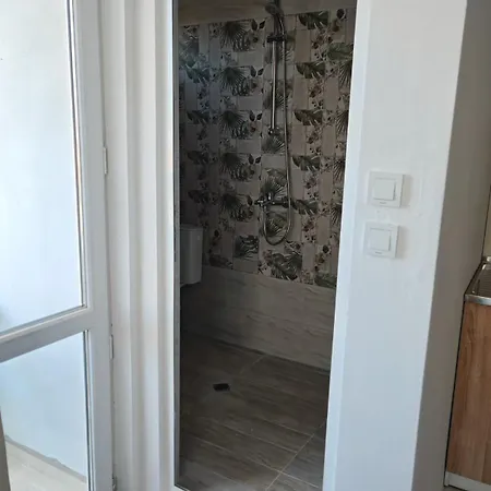 Къща за гости Svetla 2*