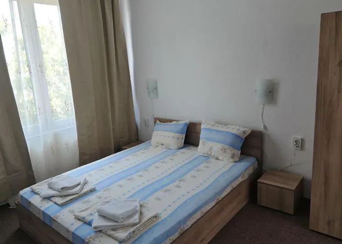 Svetla Πανσιόν